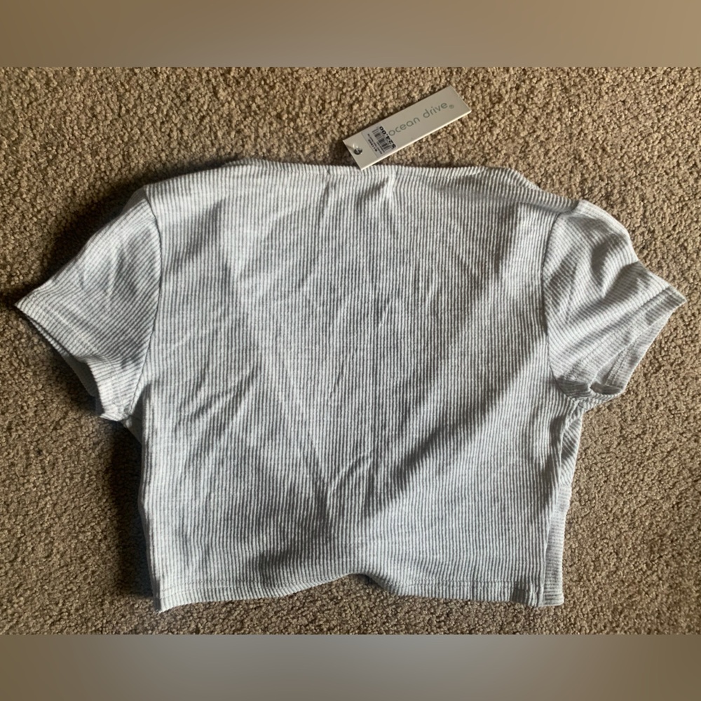 NWT Women’s Ocean Drive Rib Knit Twist Front Tee Harbor Grey Soft Cropped Large - Picture 2 of 8